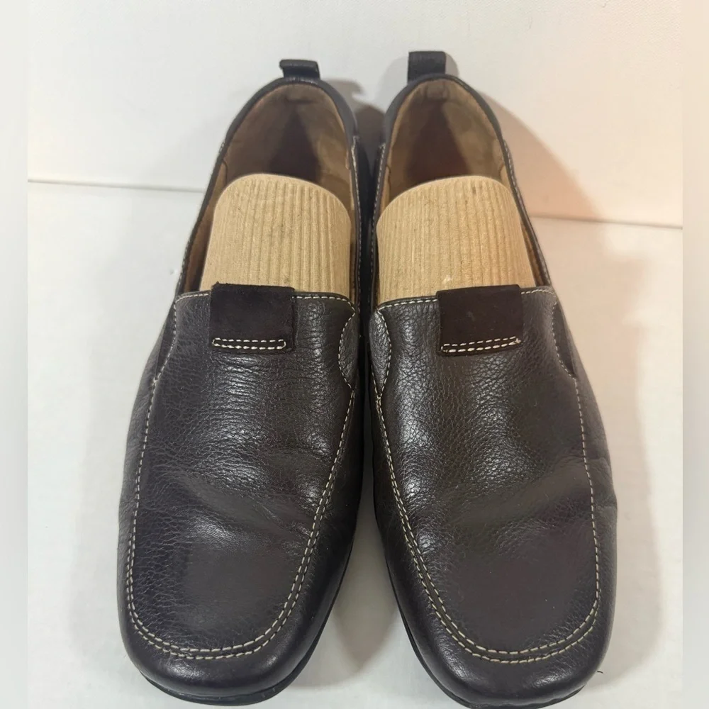 Men’s Naturalizer brown leather upper size 10 loafer shoes